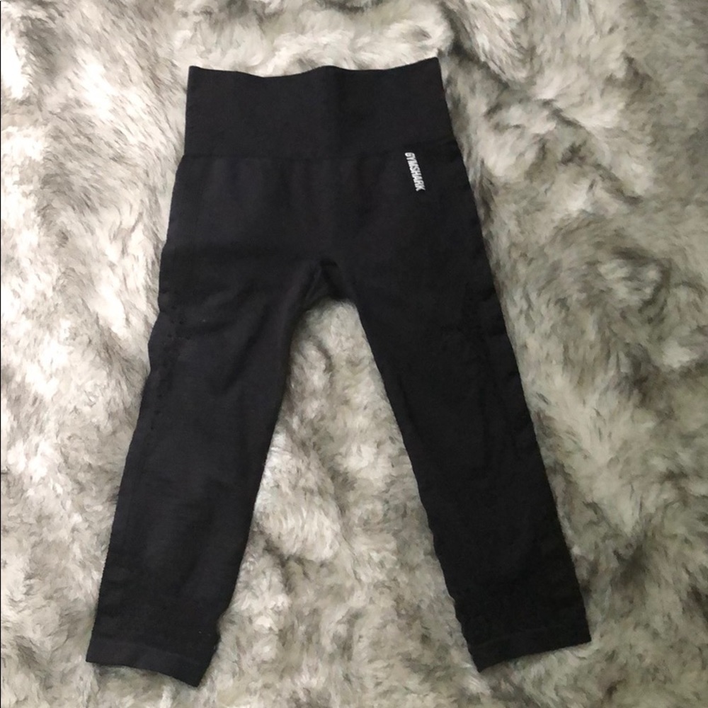 NWOT Gymshark Cropped Leggings